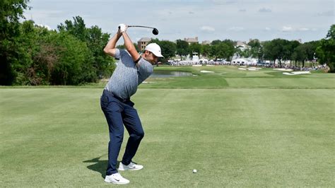 TOUR Championship: How it works, 'FedExCup Starting Strokes' .